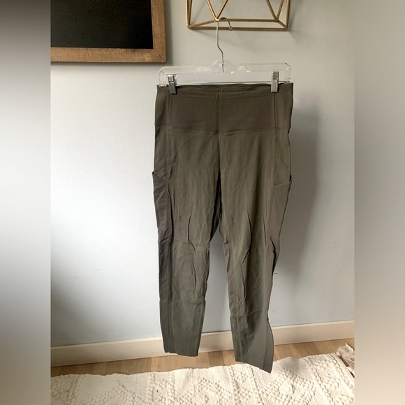 Athleta Trekkie Hybrid Crop Tight - Picture 1 of 7